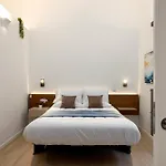 شقة Roccella